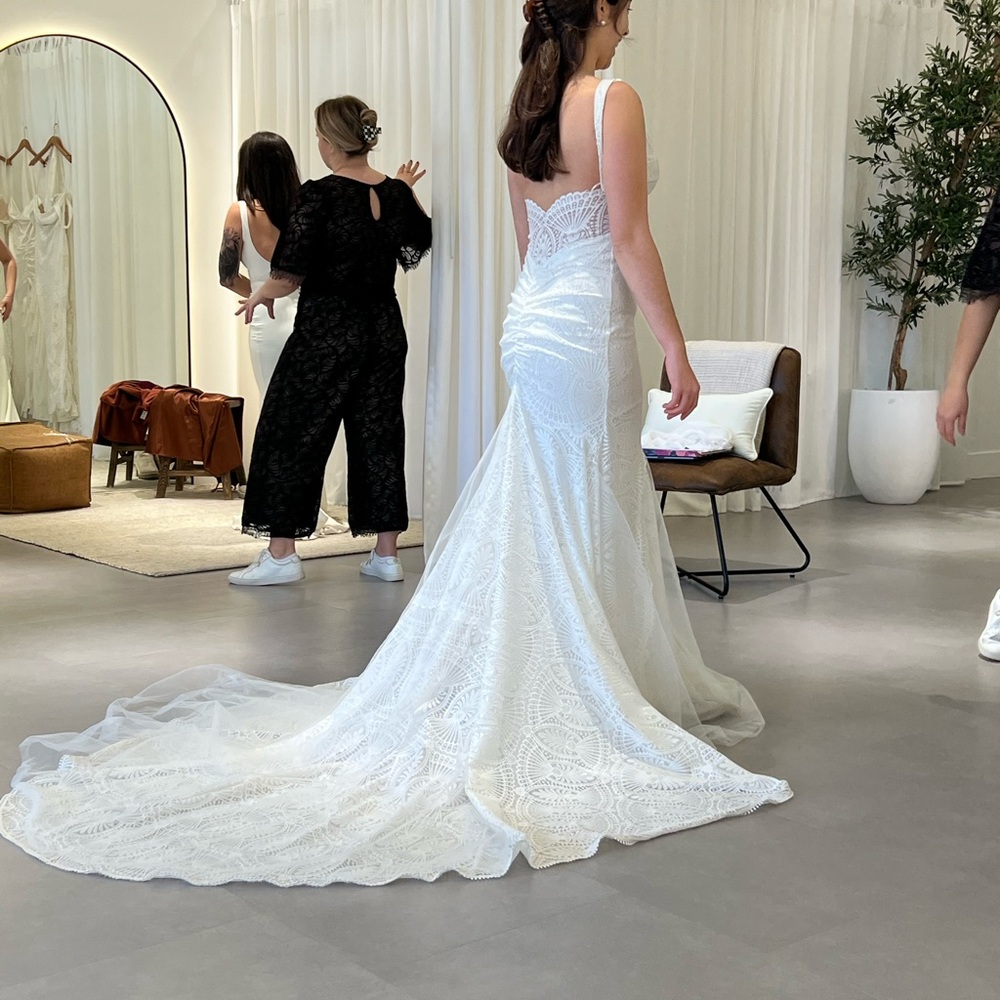 Elegant White Lace Wedding Dress | Grace Loves Lace Sienna Dress | Size S - Picture 3 of 10